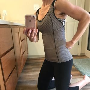 Lululemon athletic tank with built in bra